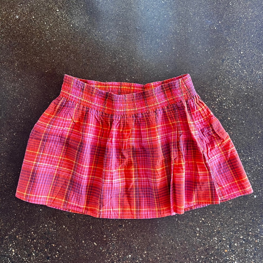 Cute vintage colored plaid skirt